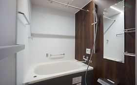 Wires Hotel James Zaka